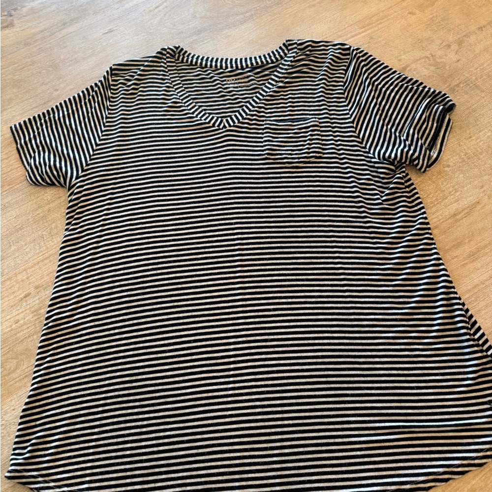 Albion fit, basic tee. Black & white striped , size XL
